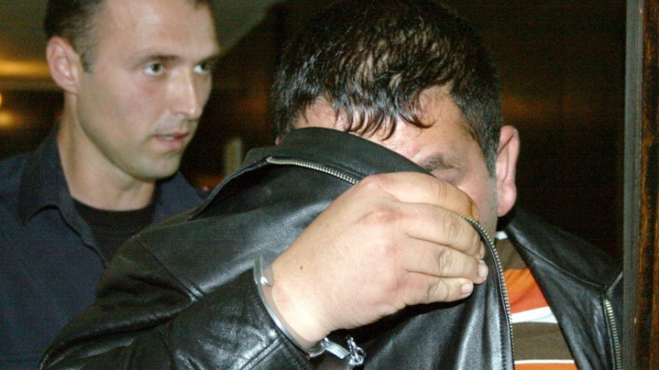 Марто Дебелия наемал ченгетата срещу 250 лв. (ОБЗОР) | StandartNews.com