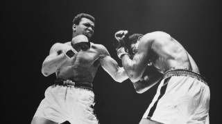 Легендата в бокса Мохамед Али почина
