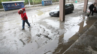 Порой наводни автогарата в Перник
