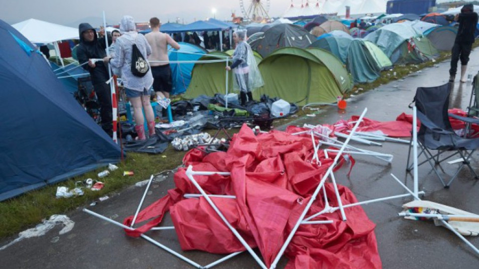 Мълния рани 70 германци на концерт | StandartNews.com
