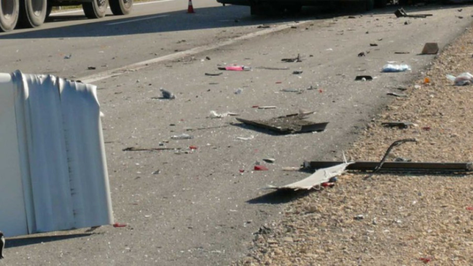 Автобус с деца катастрофира в Ришкия проход | StandartNews.com