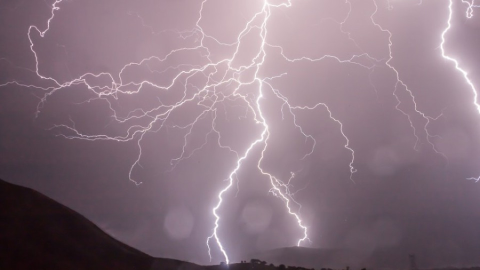 Гръмотевични бури в части на страната | StandartNews.com