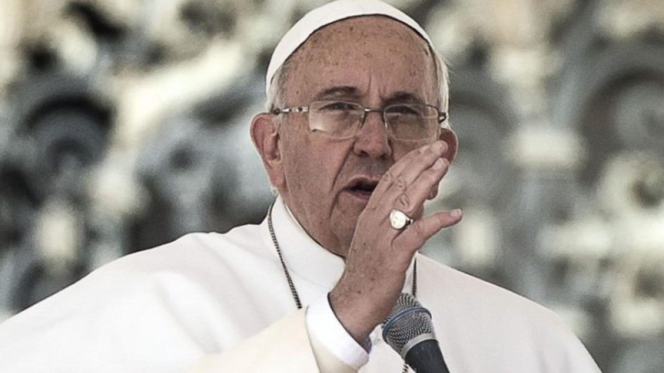 Папата провъзгласи двама нови светци | StandartNews.com