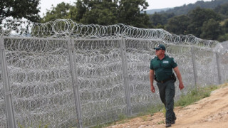 Откраднаха част от оградата по границата ни с Турция