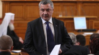 ПФ отстрани Карастоянова от всички комисии