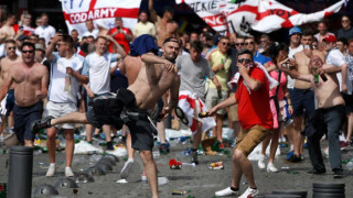 Бой на стадиона в Марсилия след мача Англия-Русия (ВИДЕО)