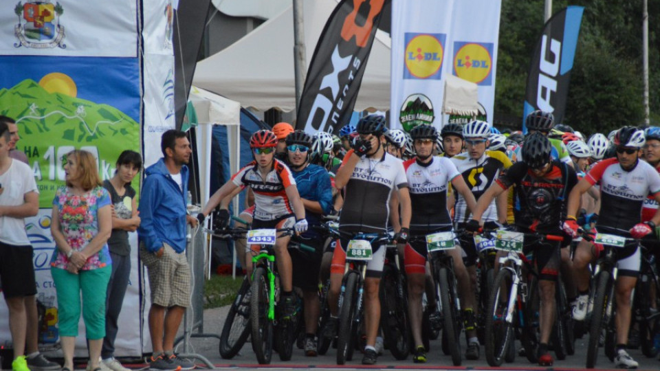 1500 колоездачи стартираха в Обиколката на Витоша | StandartNews.com
