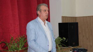В. Тошев дава 3 стипендии на студенти във Видин 