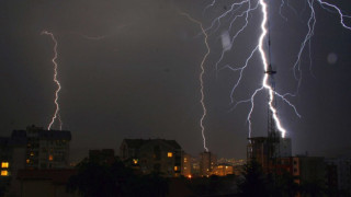 51 души загинаха заради бури и дъждове в Китай 