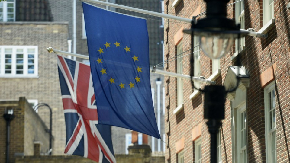 Според допитване: 52% искат Великобритания да остане в ЕС | StandartNews.com