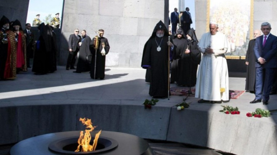 Папата с апел за мир в Армения  | StandartNews.com