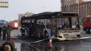 Автобус пламна в Китай, десетки загинаха