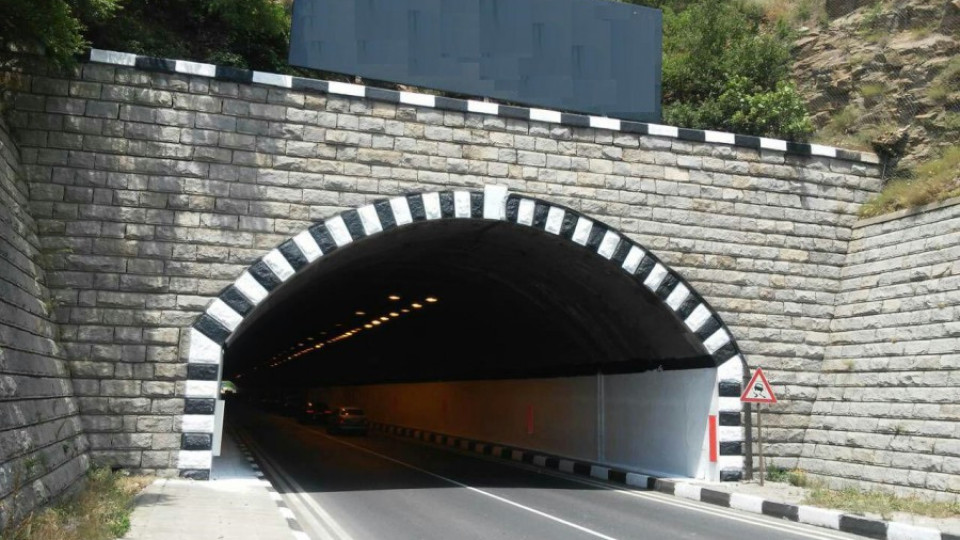 Завърши ремонтът на тунел "Железница" на Е-79 | StandartNews.com