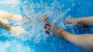 Дете с опасност за живота след инцидент в басейн 