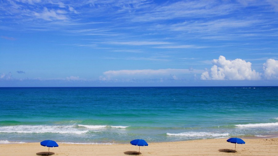 Печелят плажовете на търг с евтини чадъри | StandartNews.com