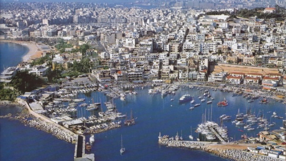 Одобриха продажбата на пристанище Пирея | StandartNews.com