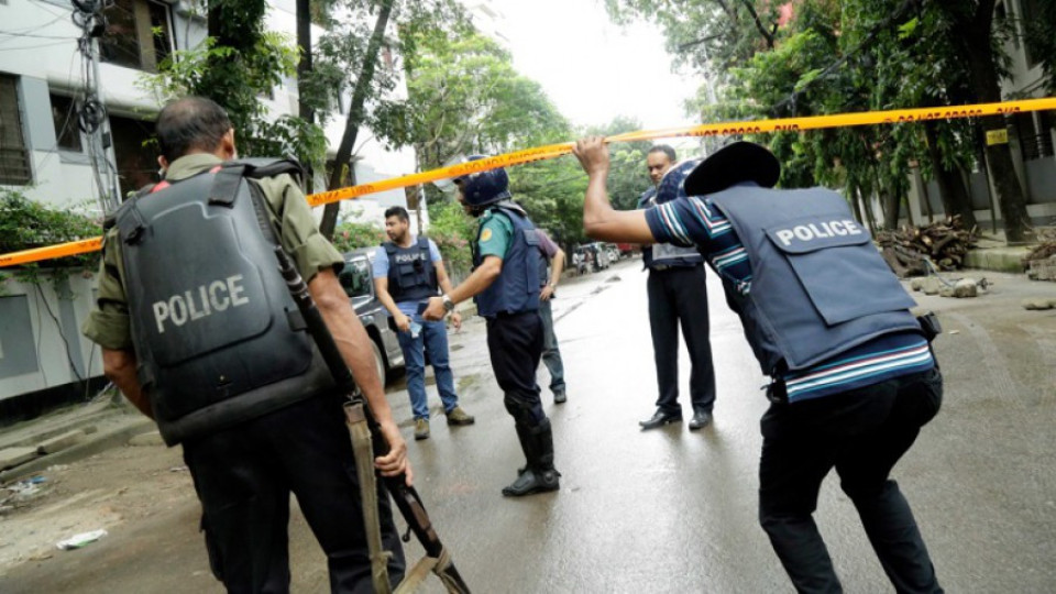 26 загинали при щурма в Бангладеш | StandartNews.com