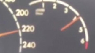 ВИДЕО: Чалга певец с 220 км/ч на магистрала