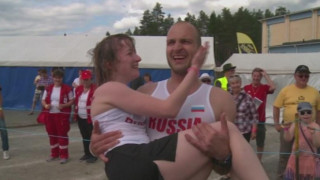 Нов шампион по носене на съпруги