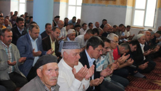 Стотици в Източните Родопи празнуват Рамазан Байрам 