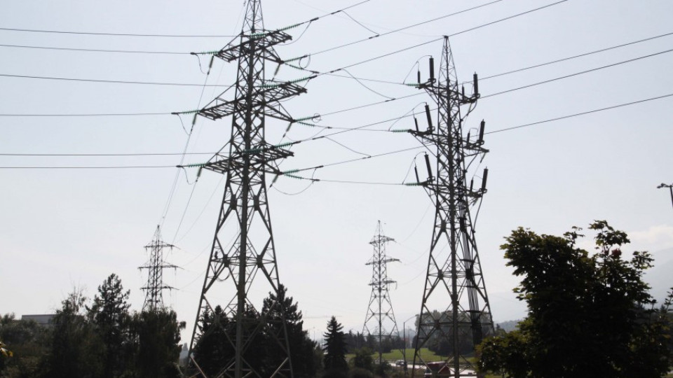 С 50,76% падна износът на ток | StandartNews.com