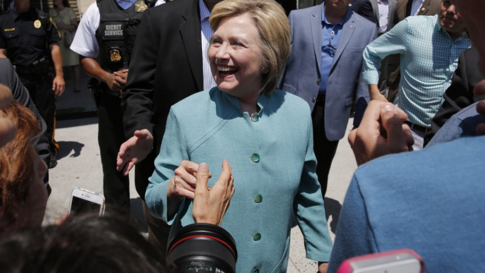 Няма да повдигат обвинения срещу Хилъри Клинтън  | StandartNews.com