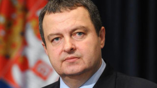 Сръбски министър пя на албанския премиер