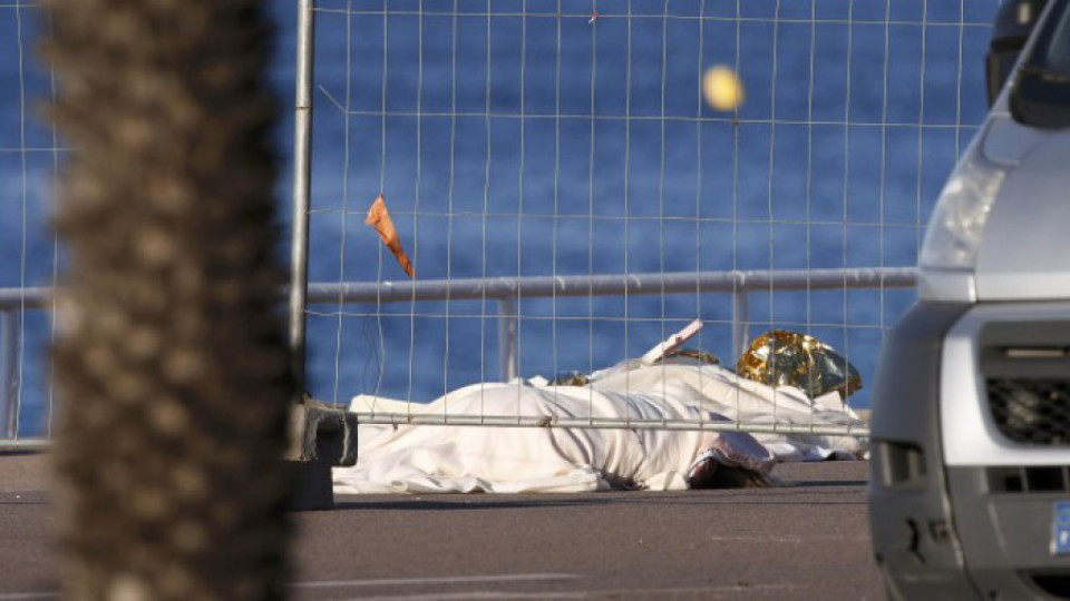 Жертвите в Ница вече са 84 | StandartNews.com