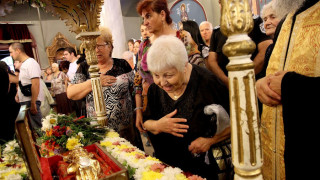 Молят св. Георги  да надвие хероина