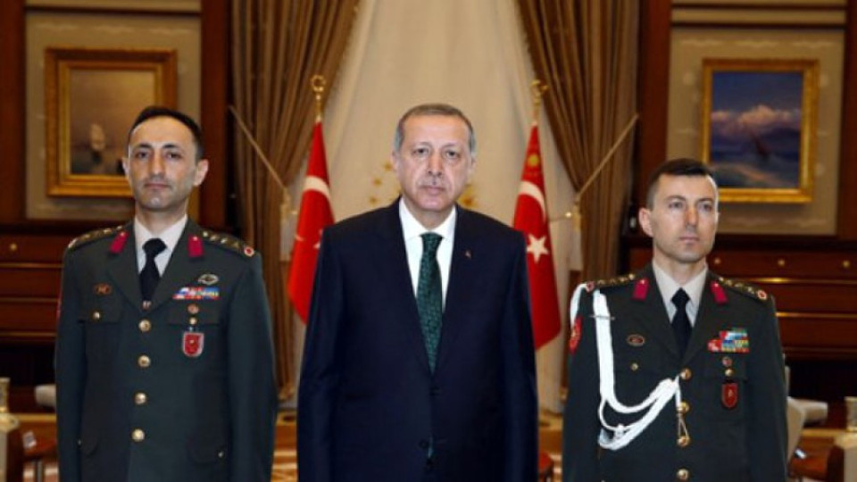 6000 с белезници в нощта на Ердоган (ОБЗОР) | StandartNews.com