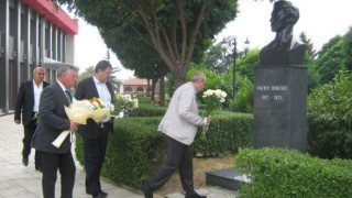 Откриха паметник на Левски в Сапарева баня