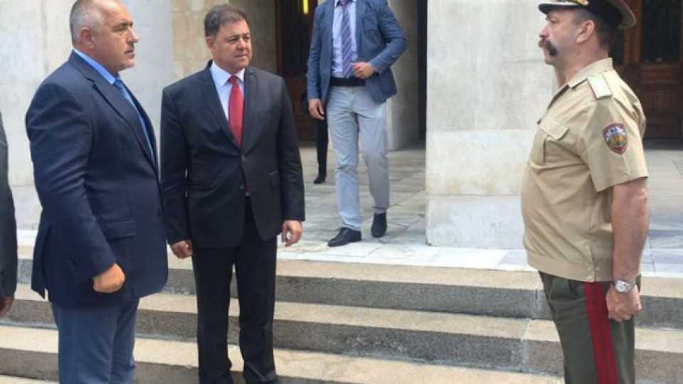 Борисов и Ненчев на среща във Военна академия | StandartNews.com