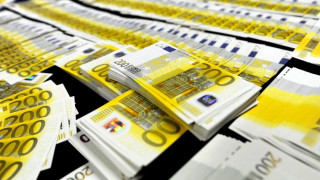 Курсът на еврото падна след терора в Мюнхен