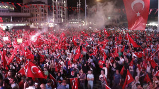 Арест за 300 от президентската гвардия в Турция