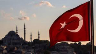 Турция закрива 130 медии