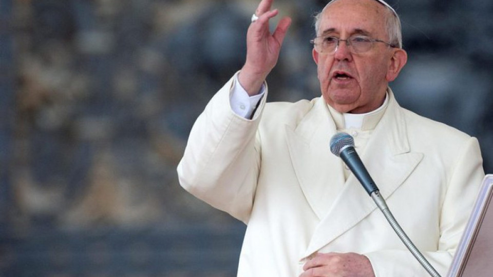 Папата се помоли в Аушвиц | StandartNews.com