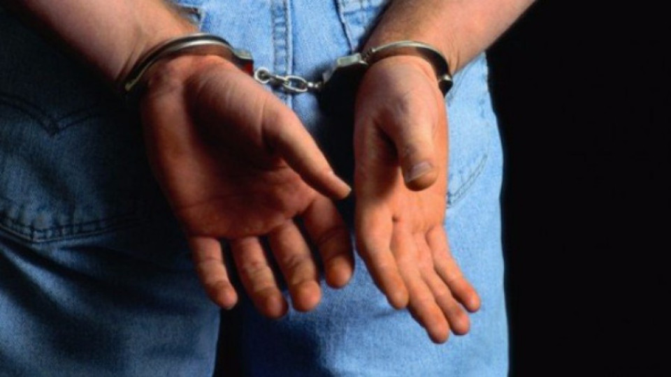 Петима в ареста за бой по полицаи | StandartNews.com