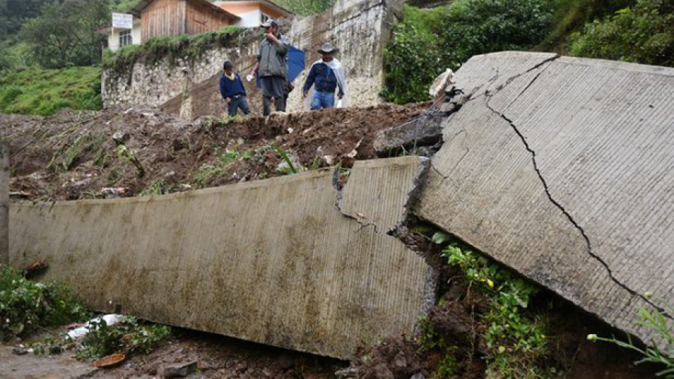 38 жертви на тропически бури в Мексико | StandartNews.com