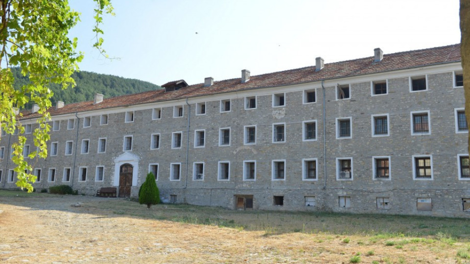 Възрожденци "оживяват" в  първата фабрика на Балканите | StandartNews.com