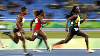 Ямайка с трета поредна титла в спринта на 100 м