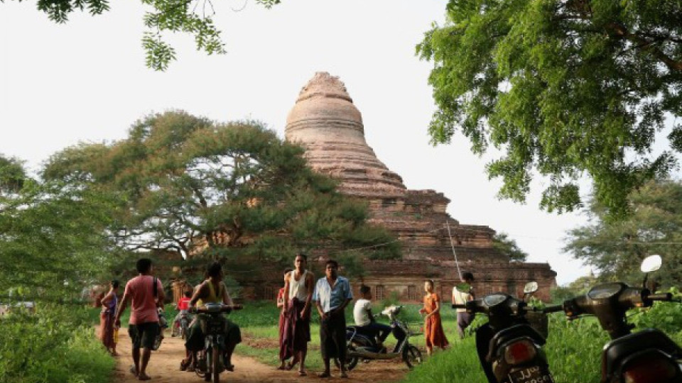 Трусът в Мианмар разруши древни храмове | StandartNews.com