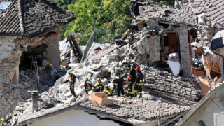 Спасиха 215 души изпод развалините в Италия
