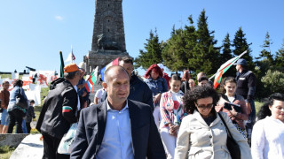 Ген. Радев: Трябва да бъдем отговорни за бъдещето на България