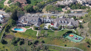 Богаташи крият имоти  от Google Maps 