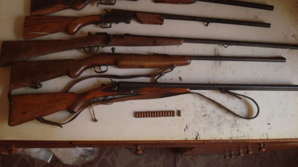 Три незаконни пушки иззети от частен дом  | StandartNews.com