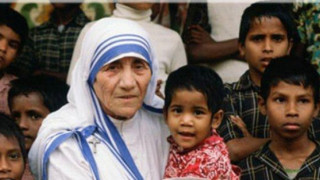 Папата обяви Майка Тереза за светица 