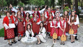 Фестивал напълни с. Баня с туристи 