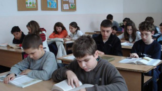 Забрняват реклами на алкохол до училища в Банско