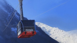 Десетки блокирани в лифт във френските Алпи
