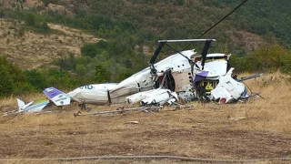 Селскостопански хеликоптер кацна аварийно край Кърджали 